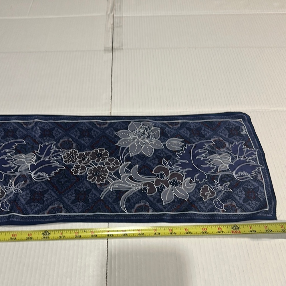 Vintage Ugra all silk Floral patterned Blue white maroon Gray Scarf lightweight - Picture 2 of 8